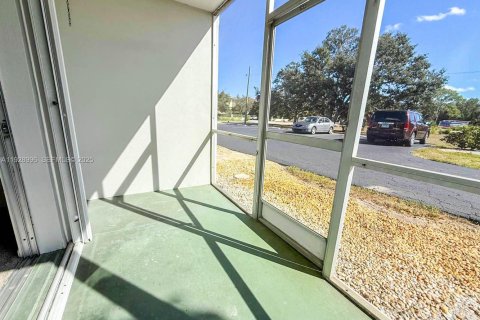 Condo in Venice, Florida, 2 bedrooms  № 1989362 - photo 23