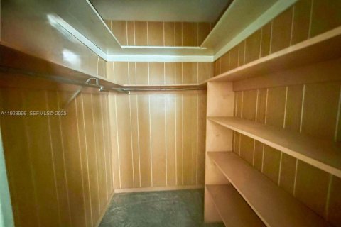 Condo in Venice, Florida, 2 bedrooms  № 1989362 - photo 16