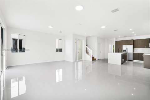 Townhouse in Miami, Florida 5 bedrooms № 2069648 - photo 19