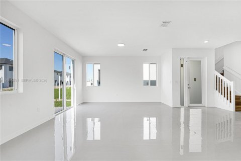 Townhouse in Miami, Florida 5 bedrooms № 2069648 - photo 22