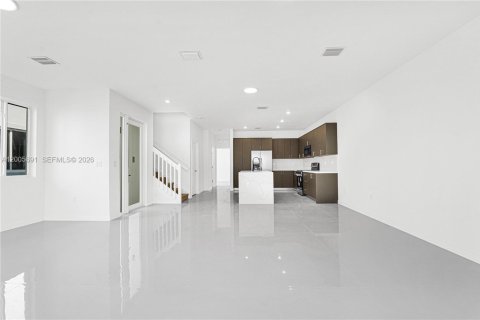 Townhouse in Miami, Florida 5 bedrooms № 2069648 - photo 20