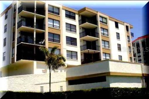 Condominio en alquiler en Saint Petersburg, Florida, 2 dormitorios, 82.68 m2 № 1539520 - foto 4