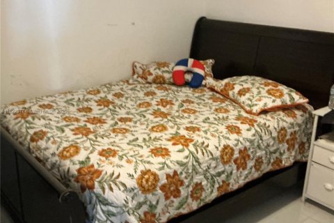 Commercial property in Miami, Florida 176.14 sq.m. № 1957655 - photo 24