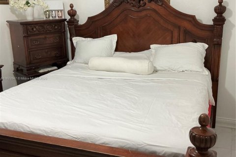 Commercial property in Miami, Florida 176.14 sq.m. № 1957655 - photo 22