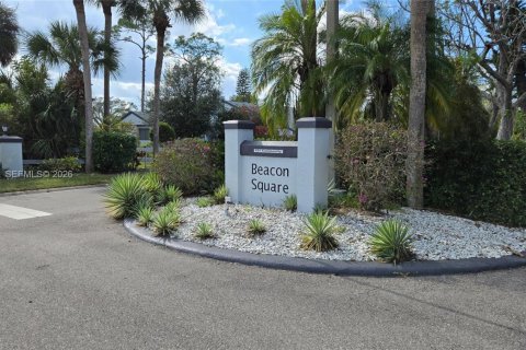Casa en venta en Lehigh Acres, Florida, 2 dormitorios № 2081417 - foto 3