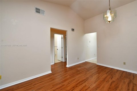 Casa en venta en Lehigh Acres, Florida, 2 dormitorios № 2081417 - foto 20