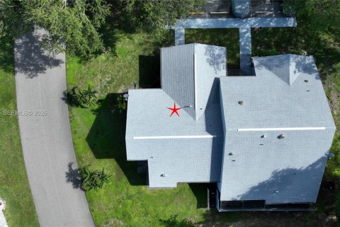 Casa en venta en Lehigh Acres, Florida, 2 dormitorios № 2081417 - foto 30