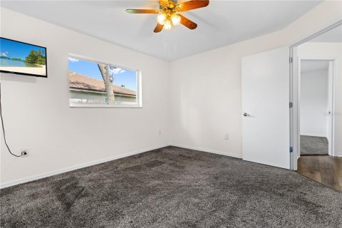 Casa en venta en Weeki Wachee, Florida, 3 dormitorios, 209.4 m2 № 1916022 - foto 22
