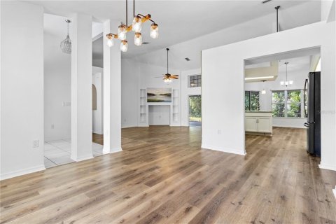 Casa en venta en Weeki Wachee, Florida, 3 dormitorios, 209.4 m2 № 1916022 - foto 7