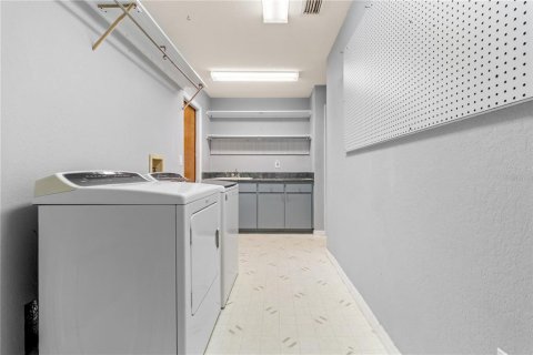 Casa en venta en Weeki Wachee, Florida, 3 dormitorios, 209.4 m2 № 1916022 - foto 26