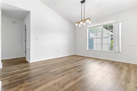 Casa en venta en Weeki Wachee, Florida, 3 dormitorios, 209.4 m2 № 1916022 - foto 8