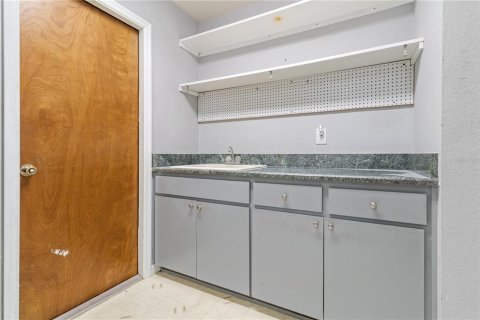 Casa en venta en Weeki Wachee, Florida, 3 dormitorios, 209.4 m2 № 1916022 - foto 27