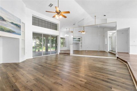 Casa en venta en Weeki Wachee, Florida, 3 dormitorios, 209.4 m2 № 1916022 - foto 5