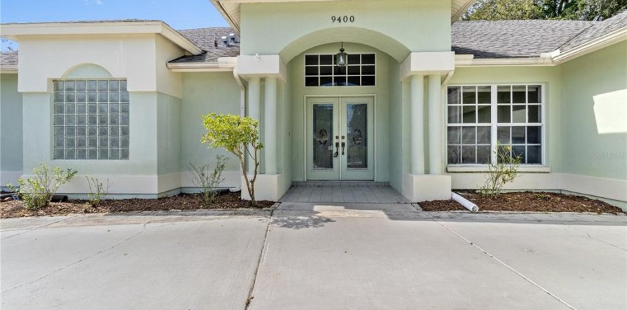 Casa en Weeki Wachee, Florida 3 dormitorios, 209.4 m2 № 1916022