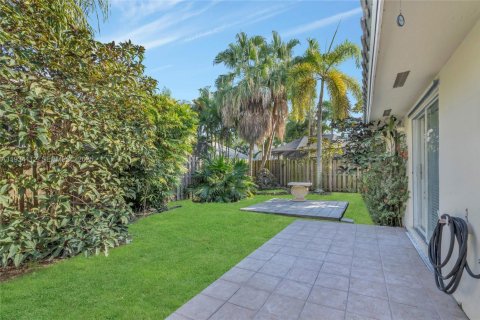 Снять в аренду виллу или дом в Катлер-Бей, Флорида 3 спальни, 157м2, № 1992410 - фото 25