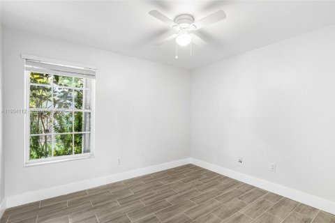 Снять в аренду виллу или дом в Катлер-Бей, Флорида 3 спальни, 157м2, № 1992410 - фото 20