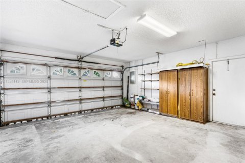 Снять в аренду виллу или дом в Катлер-Бей, Флорида 3 спальни, 157м2, № 1992410 - фото 23