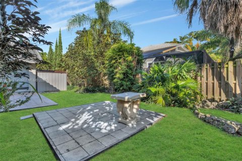 Снять в аренду виллу или дом в Катлер-Бей, Флорида 3 спальни, 157м2, № 1992410 - фото 26