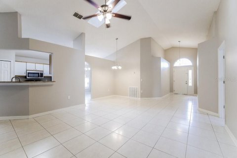 Casa en alquiler en Clermont, Florida, 4 dormitorios, 172.52 m2 № 1914495 - foto 4