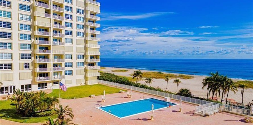 Condominio en Pompano Beach, Florida, 2 dormitorios № 2253076