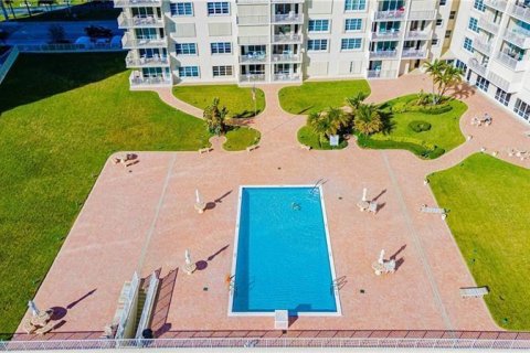 Condominio en venta en Pompano Beach, Florida, 2 dormitorios, 105.91 m2 № 2253076 - foto 2