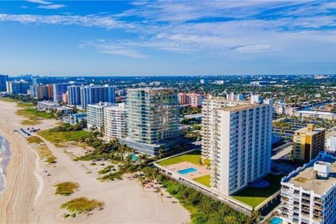Condominio en venta en Pompano Beach, Florida, 2 dormitorios, 105.91 m2 № 2253076 - foto 6