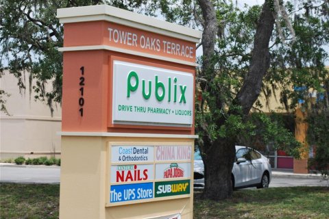 Commercial property in Hudson, Florida 116.13 sq.m. № 1894500 - photo 2