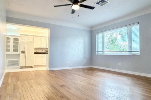 Casa en venta en Saint Petersburg, Florida, 3 dormitorios, 112.41 m2 № 2298281 - foto 4