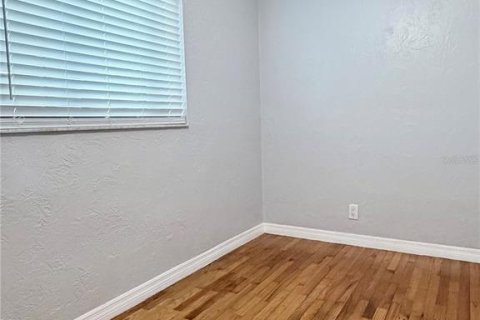 Casa en venta en Saint Petersburg, Florida, 3 dormitorios, 112.41 m2 № 2298281 - foto 10