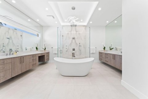 Casa en venta en Fort Lauderdale, Florida, 5 dormitorios, 419.55 m2 № 2087385 - foto 19