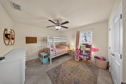House in Port St. Lucie, Florida 3 bedrooms, 189.06 sq.m. № 2421174 - photo 27