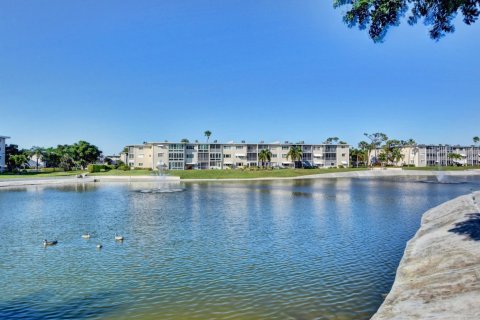 Copropriété à vendre à Lake Worth, Floride: 2 chambres, 100.33 m2 № 1036163 - photo 1