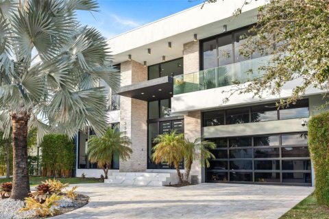 Villa ou maison à louer à North Miami Beach, Floride: 6 chambres, 529.54 m2 № 2042553 - photo 6