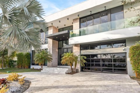 Villa ou maison à louer à North Miami Beach, Floride: 6 chambres, 529.54 m2 № 2042553 - photo 7