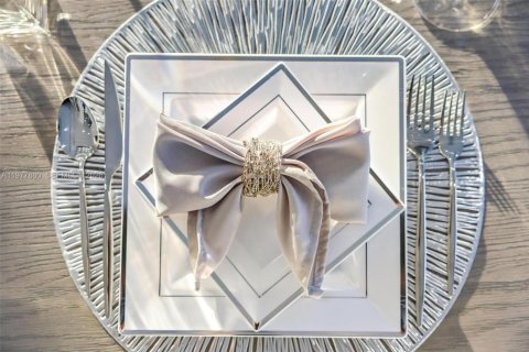 Villa ou maison à louer à North Miami Beach, Floride: 6 chambres, 529.54 m2 № 2042553 - photo 29