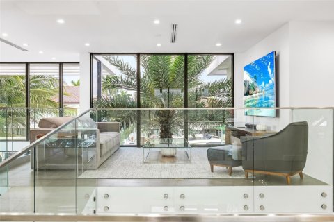 Villa ou maison à louer à North Miami Beach, Floride: 6 chambres, 529.54 m2 № 2042553 - photo 14