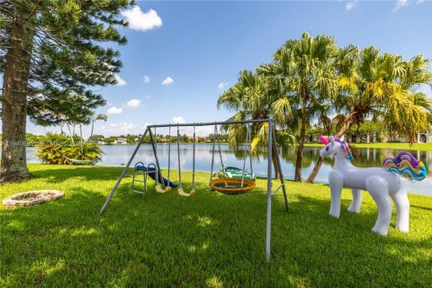 Villa ou maison à vendre à Davie, Floride: 3 chambres, 145.67 m2 № 1998372 - photo 13