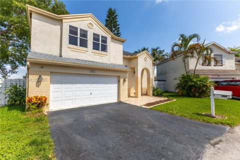 Villa ou maison à vendre à Davie, Floride: 3 chambres, 145.67 m2 № 1998372 - photo 3
