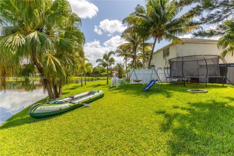 Villa ou maison à vendre à Davie, Floride: 3 chambres, 145.67 m2 № 1998372 - photo 10