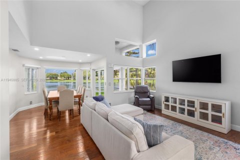 Villa ou maison à vendre à Davie, Floride: 3 chambres, 145.67 m2 № 1998372 - photo 20