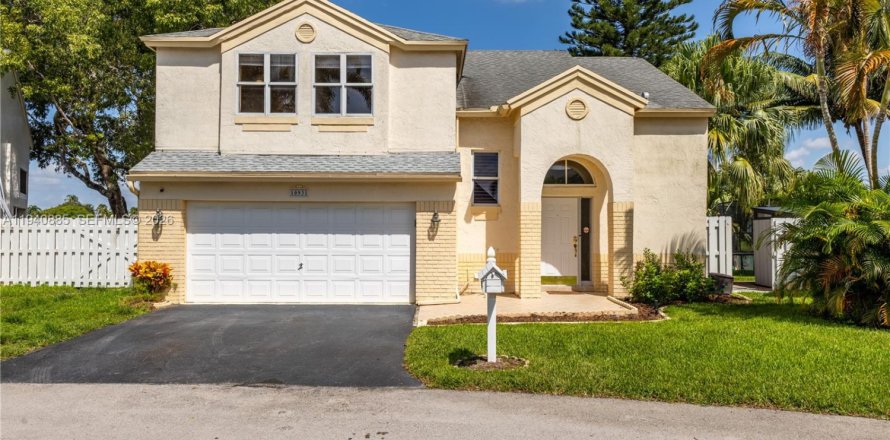 Villa ou maison à Davie, Floride 3 chambres, 145.67 m2 № 1998372