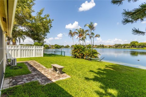 Villa ou maison à vendre à Davie, Floride: 3 chambres, 145.67 m2 № 1998372 - photo 12