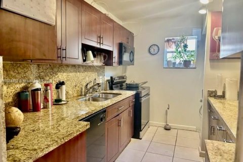 Copropriété à louer à Davie, Floride: 3 chambres, 93 m2 № 1931174 - photo 2