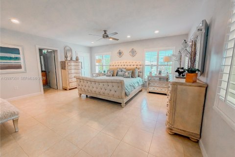 House in Tavernier, Florida 4 bedrooms № 2392983 - photo 20