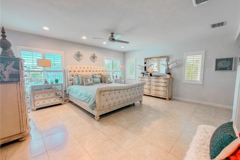 House in Tavernier, Florida 4 bedrooms № 2392983 - photo 21