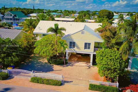 House in Tavernier, Florida 4 bedrooms № 2392983 - photo 10