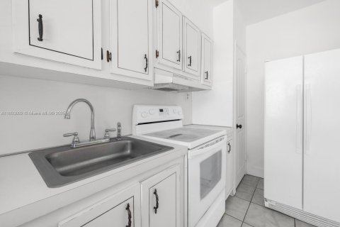 Appartement à louer à Miami, Floride: 1 chambre, 76.18 m2 № 1946746 - photo 11