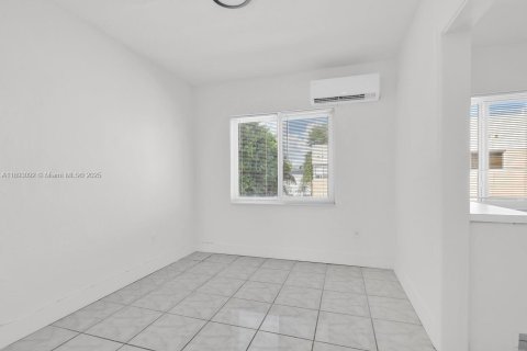 Appartement à louer à Miami, Floride: 1 chambre, 76.18 m2 № 1946746 - photo 16