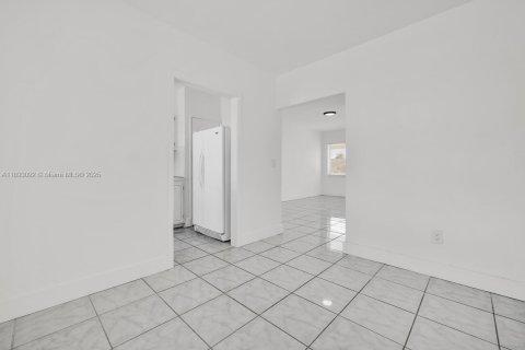 Appartement à louer à Miami, Floride: 1 chambre, 76.18 m2 № 1946746 - photo 8