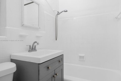 Appartement à louer à Miami, Floride: 1 chambre, 76.18 m2 № 1946746 - photo 13